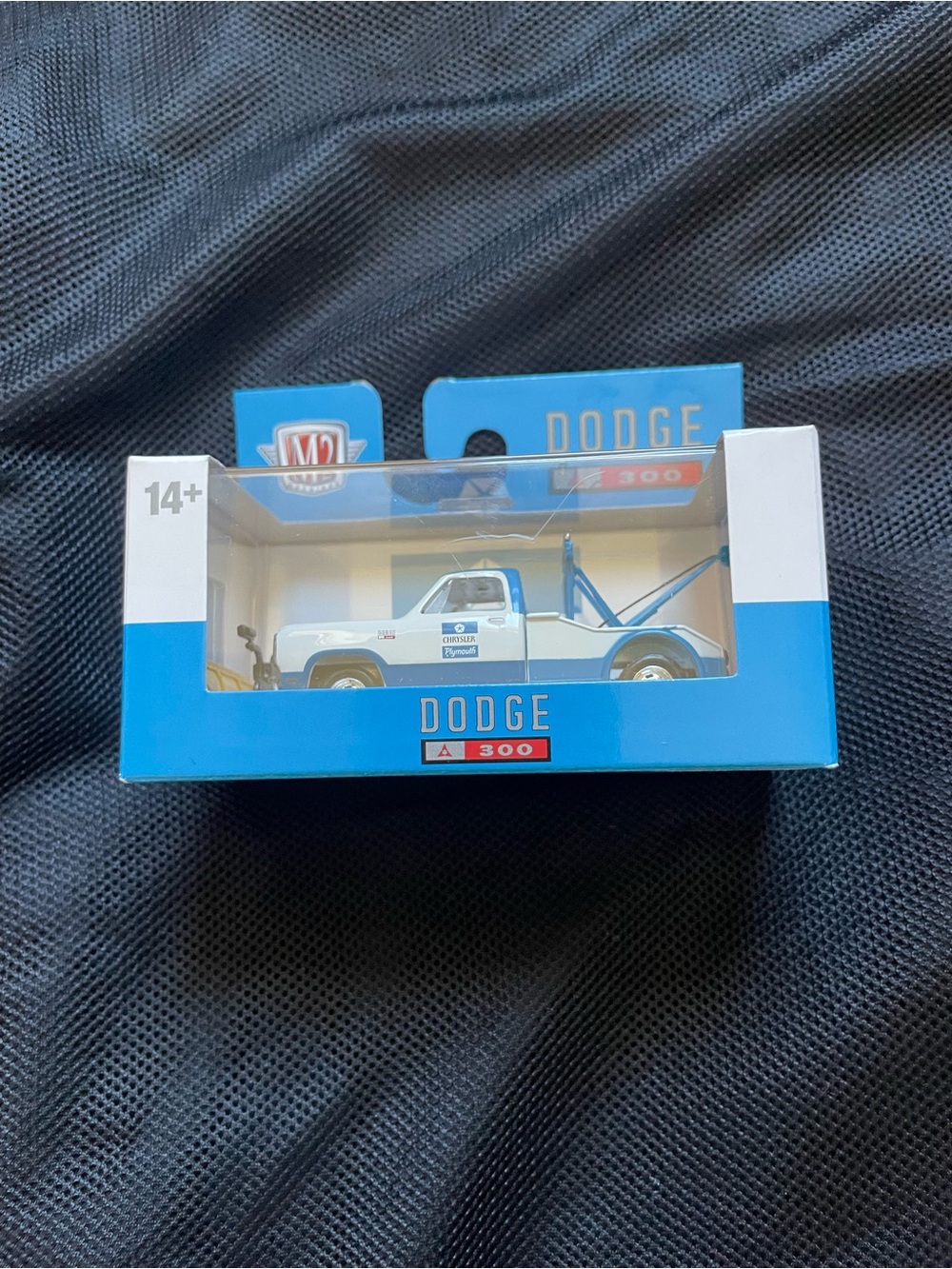 Dodge A300 White and Blue Tow Truck Die-Cast Toy - Matchbox